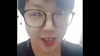 熟女　胸
